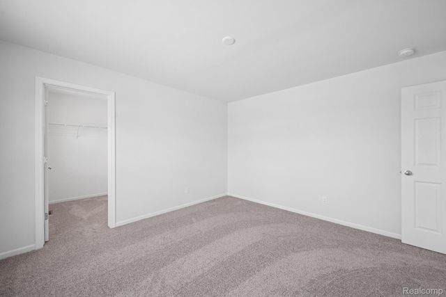 418 Hidden River W, Holly Township, MI 48442