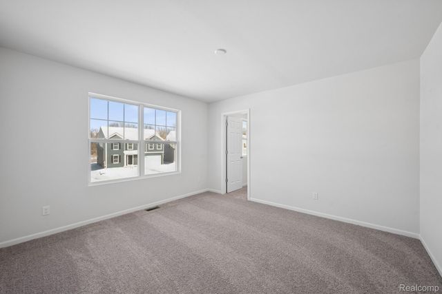 418 Hidden River W, Holly Township, MI 48442