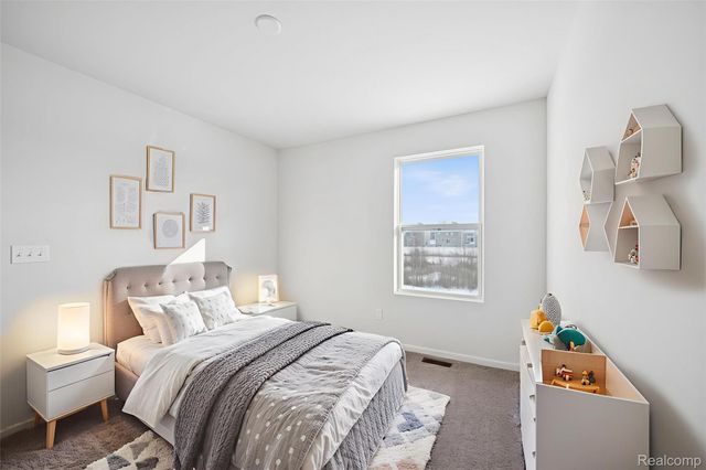 418 Hidden River W, Holly Township, MI 48442