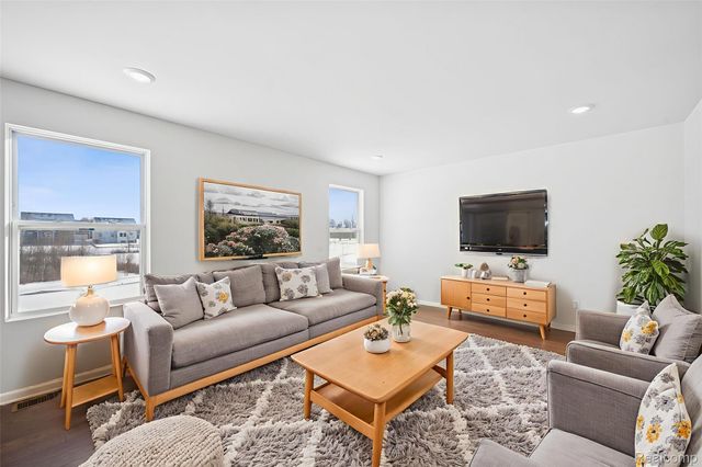 418 Hidden River W, Holly Township, MI 48442