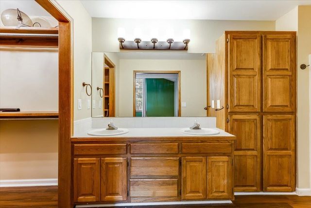 444 Greenvalley Dr, Andover, KS 67002