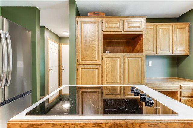 444 Greenvalley Dr, Andover, KS 67002