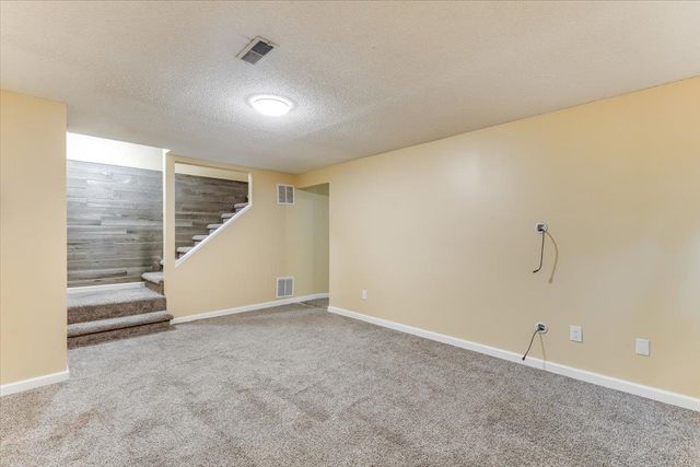 444 Greenvalley Dr, Andover, KS 67002