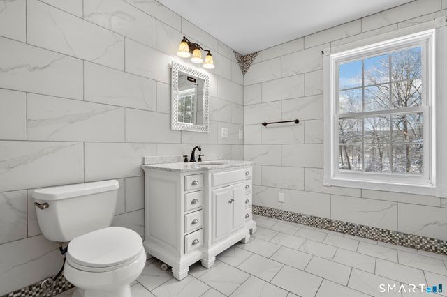 242 Prospect Street, Ansonia, CT 06401