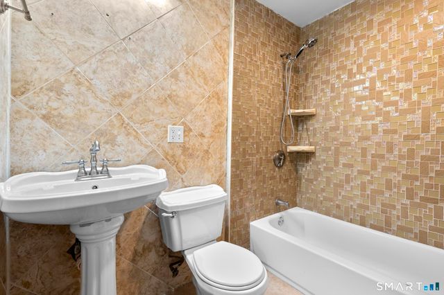 242 Prospect Street, Ansonia, CT 06401