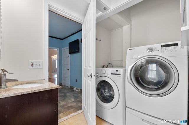 242 Prospect Street, Ansonia, CT 06401