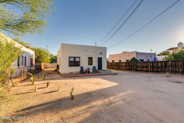 2339 E 6th Street, Tucson, AZ 85719