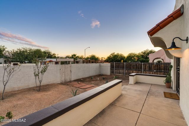 2339 E 6th Street, Tucson, AZ 85719