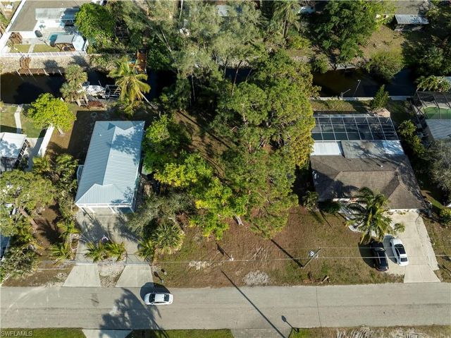27290 J C LN, Bonita Springs, FL 34135