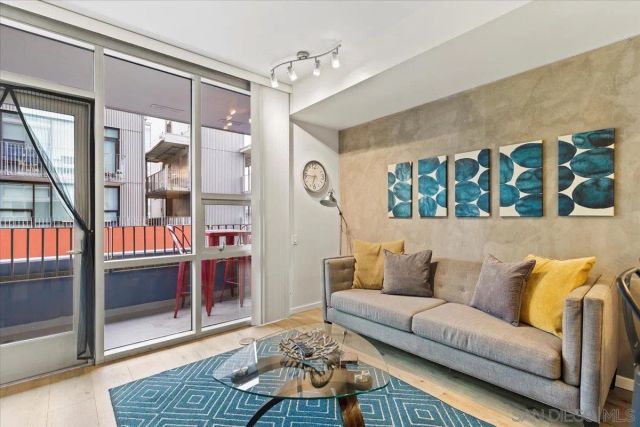 321 10th Ave 1005, San Diego, CA 92101