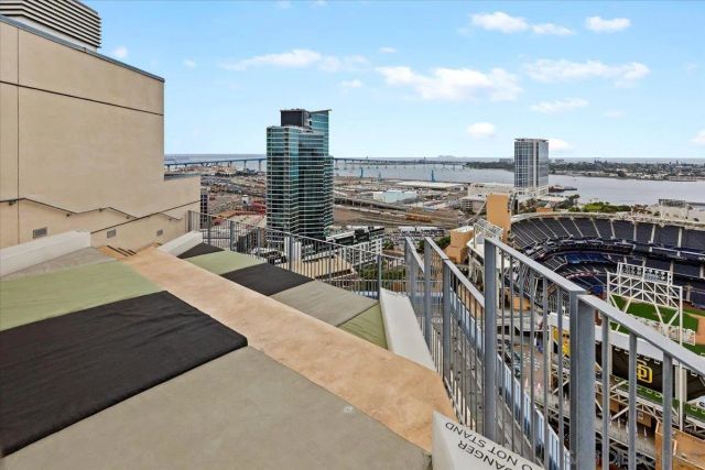 321 10th Ave 1005, San Diego, CA 92101