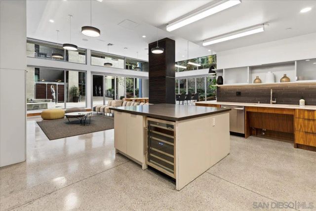 321 10th Ave 1005, San Diego, CA 92101