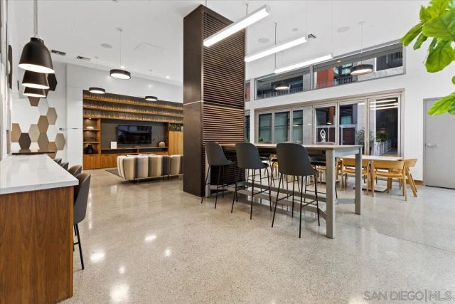 321 10th Ave 1005, San Diego, CA 92101