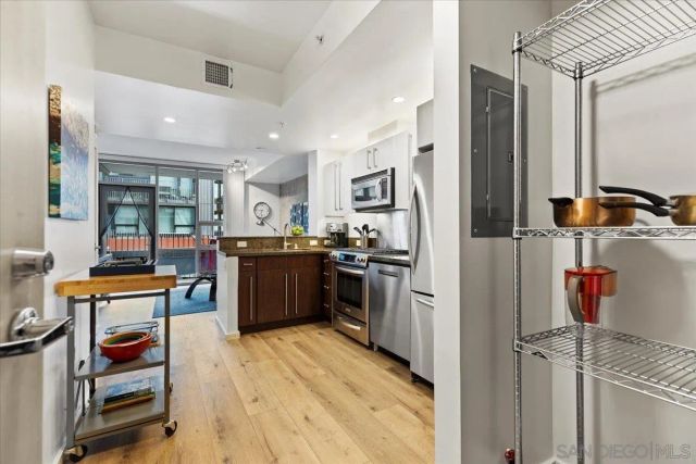 321 10th Ave 1005, San Diego, CA 92101