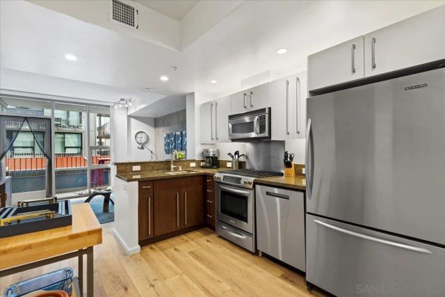 321 10th Ave 1005, San Diego, CA 92101