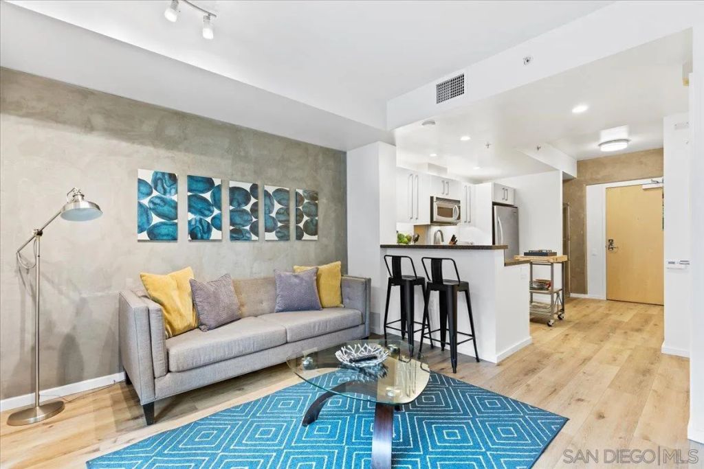 321 10th Ave 1005, San Diego, CA 92101