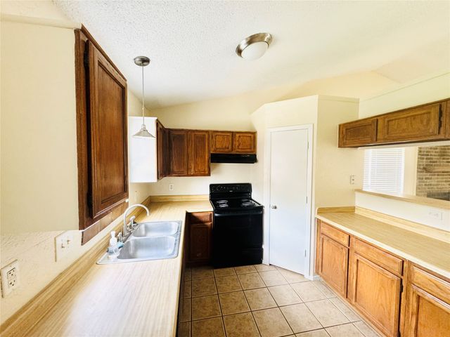 821 Denmark Drive, Mesquite, TX 75149