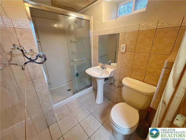 1345 West Macada Road, Hanover Twp, PA 18017