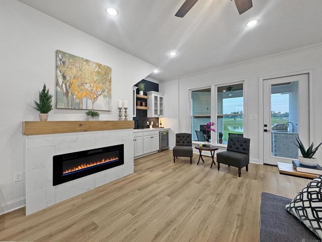 39551 Hernando De Soto Dr, Darrow, LA 70725