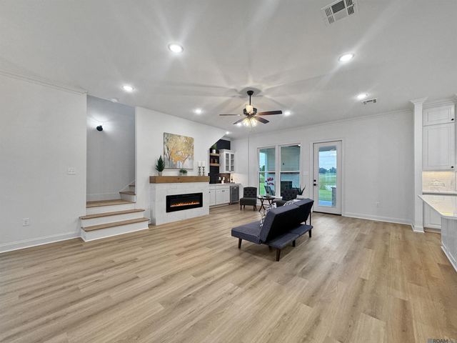 39551 Hernando De Soto Dr, Darrow, LA 70725