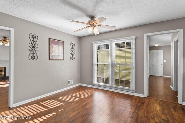 11716 Robinlynn Ln, Louisville, KY 40243