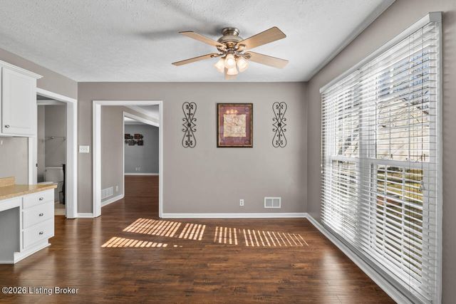 11716 Robinlynn Ln, Louisville, KY 40243