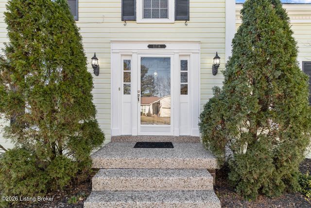 11716 Robinlynn Ln, Louisville, KY 40243