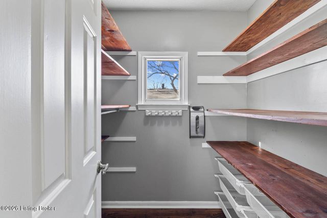 11716 Robinlynn Ln, Louisville, KY 40243