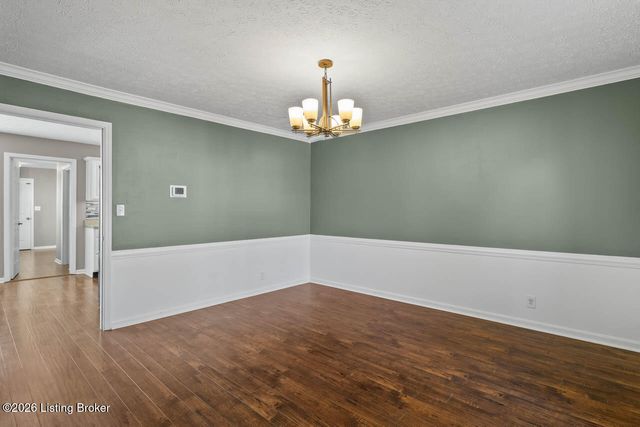 11716 Robinlynn Ln, Louisville, KY 40243