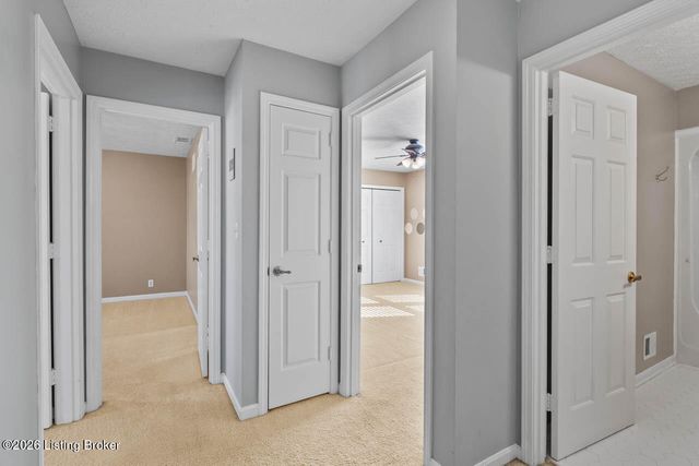 11716 Robinlynn Ln, Louisville, KY 40243