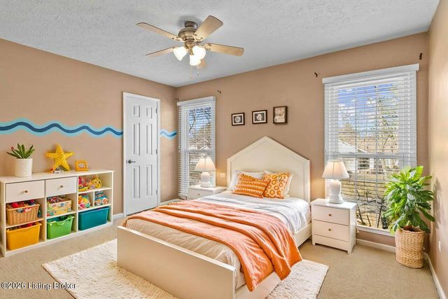 11716 Robinlynn Ln, Louisville, KY 40243