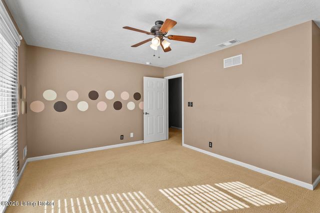 11716 Robinlynn Ln, Louisville, KY 40243