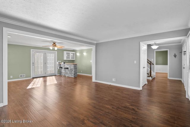 11716 Robinlynn Ln, Louisville, KY 40243