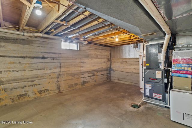 11716 Robinlynn Ln, Louisville, KY 40243