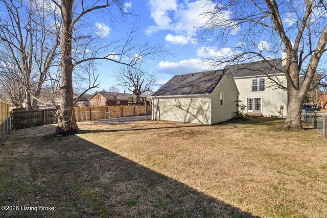 11716 Robinlynn Ln, Louisville, KY 40243