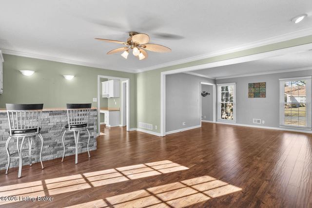 11716 Robinlynn Ln, Louisville, KY 40243