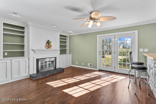 11716 Robinlynn Ln, Louisville, KY 40243