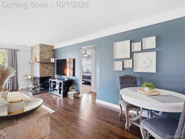 22406 Alexander Street, St. Clair Shores, MI 48081