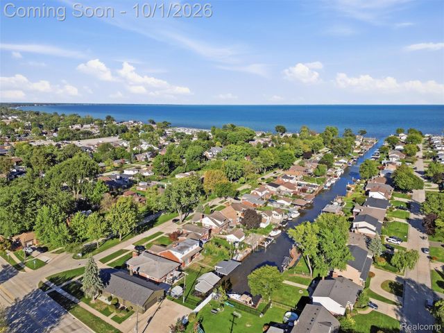 22406 Alexander Street, St. Clair Shores, MI 48081