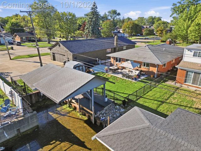 22406 Alexander Street, St. Clair Shores, MI 48081