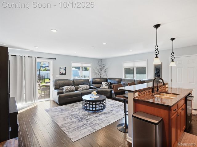 22406 Alexander Street, St. Clair Shores, MI 48081