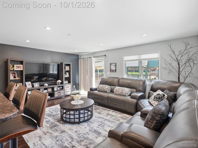 22406 Alexander Street, St. Clair Shores, MI 48081