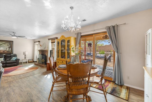 89 Wyoming Autumn Road NE, Rio Rancho, NM 87124