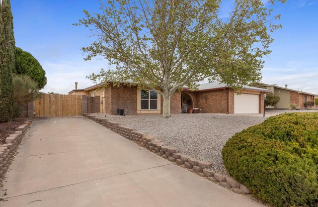 89 Wyoming Autumn Road NE, Rio Rancho, NM 87124