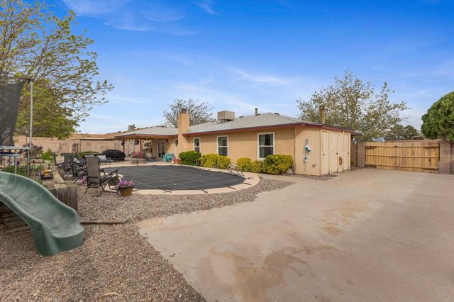 89 Wyoming Autumn Road NE, Rio Rancho, NM 87124
