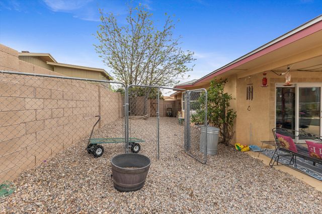 89 Wyoming Autumn Road NE, Rio Rancho, NM 87124