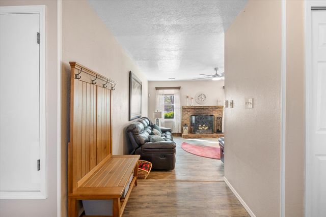 89 Wyoming Autumn Road NE, Rio Rancho, NM 87124