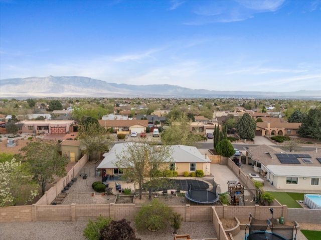 89 Wyoming Autumn Road NE, Rio Rancho, NM 87124