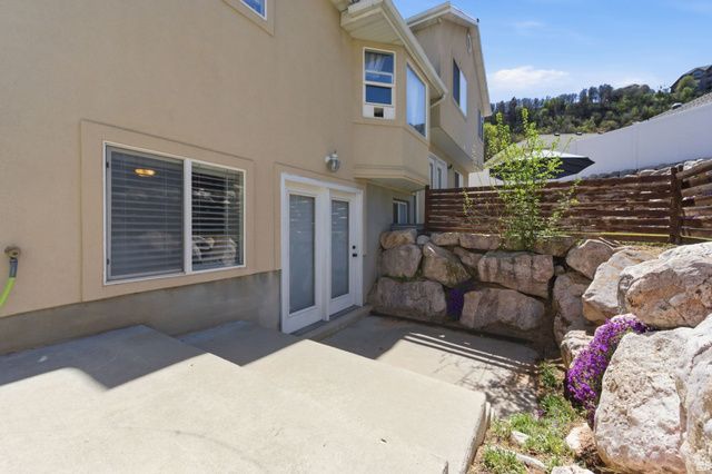 8271 S 2600 E, South Weber, UT 84405