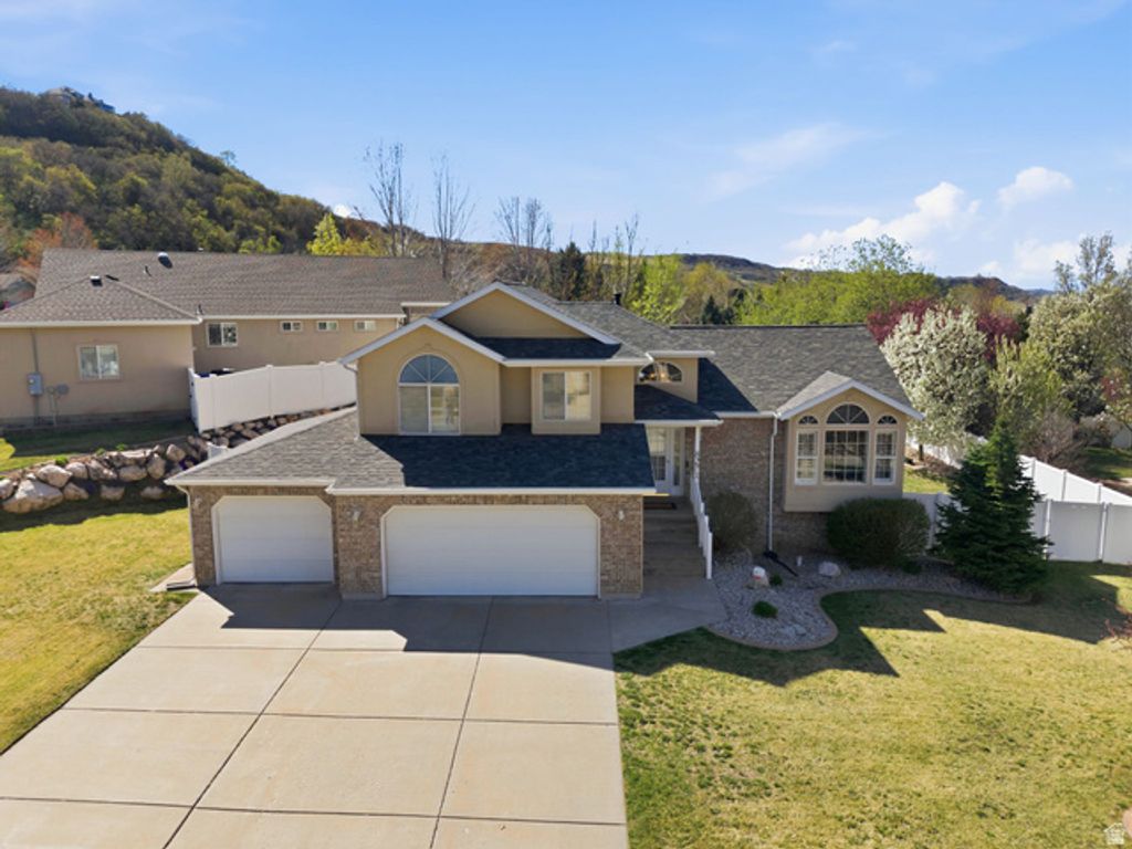 8271 S 2600 E, South Weber, UT 84405